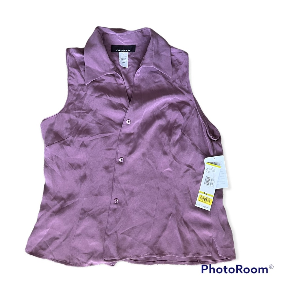 Jones New York Sleeveless Button Down